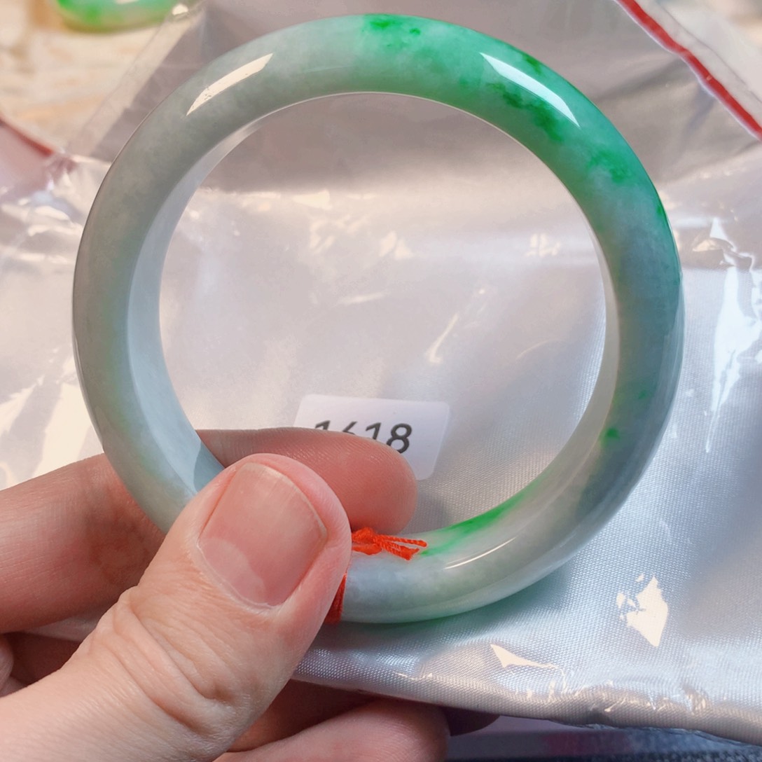 翡翠手镯未镶嵌翡翠手镯1618