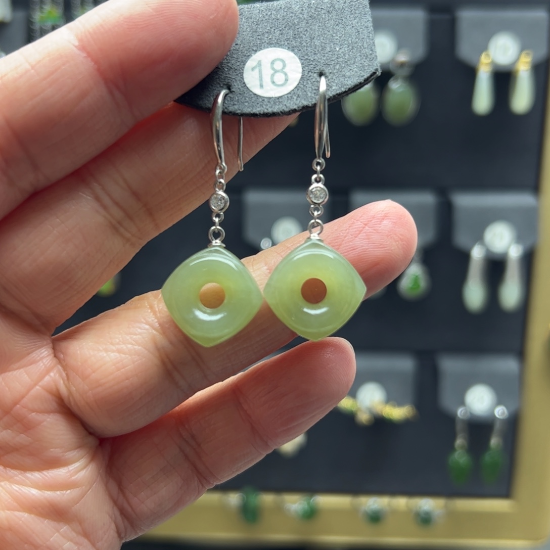 和田玉银S925镶嵌耳饰