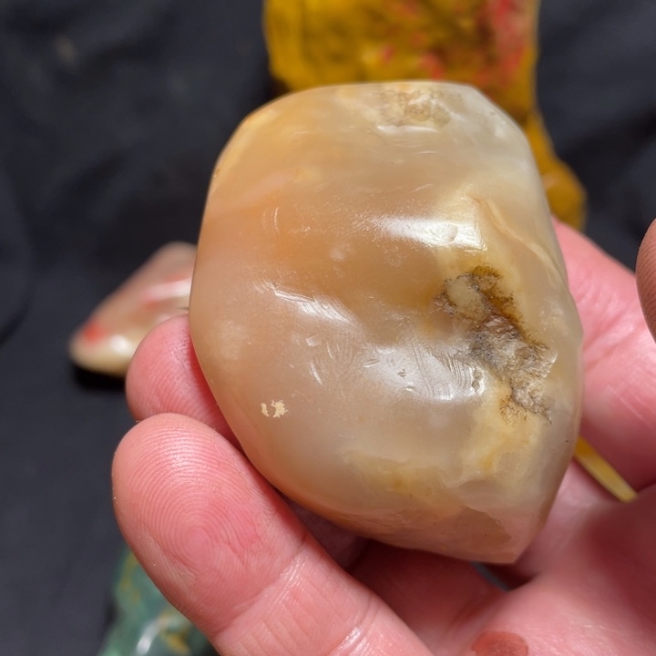 田黄石144克昌化田黄石