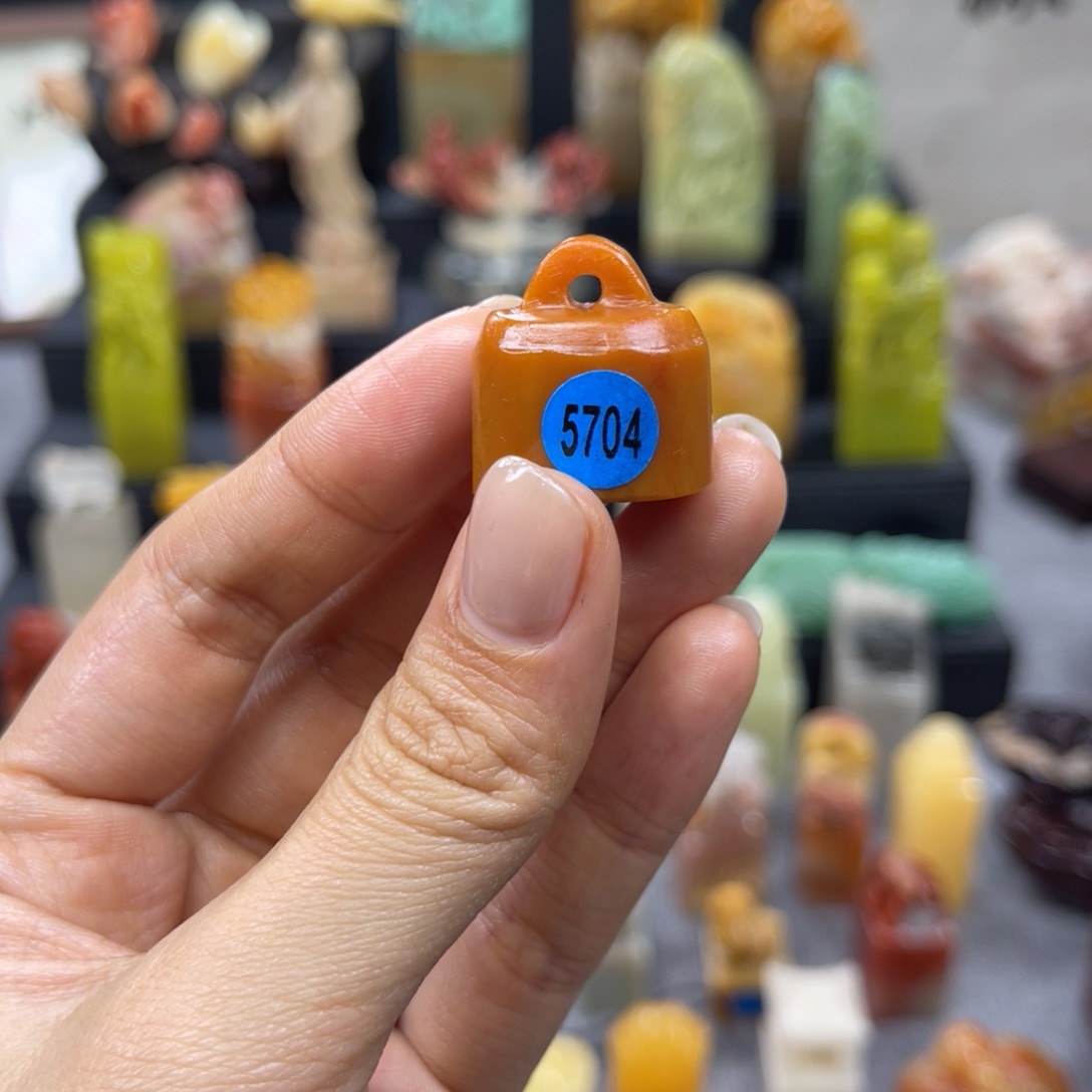 寿山石印石5704。                      