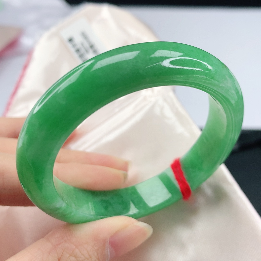 翡翠手镯（贵妃镯）未镶嵌，226