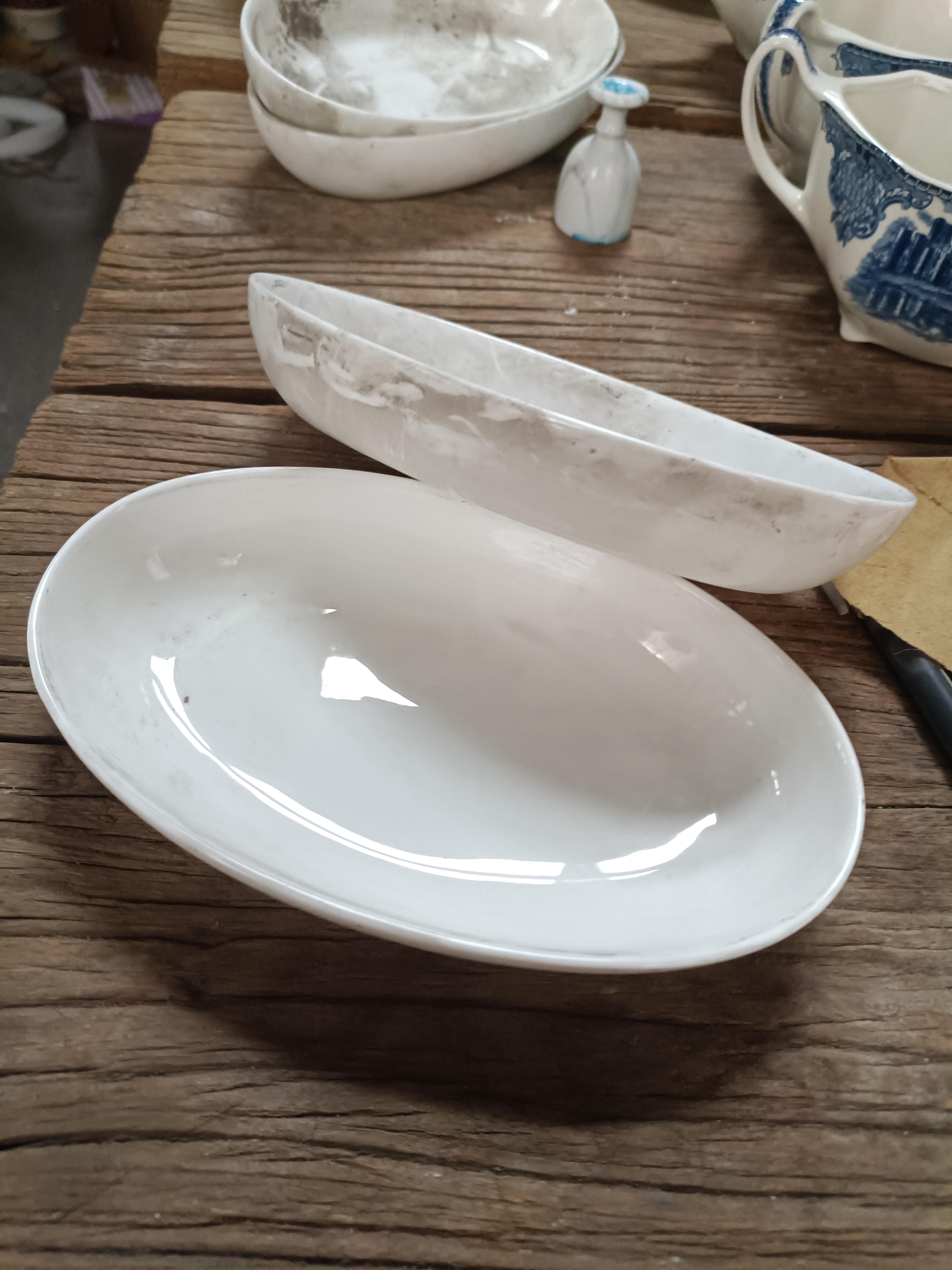 磁州窑骨瓷椭圆盘一对