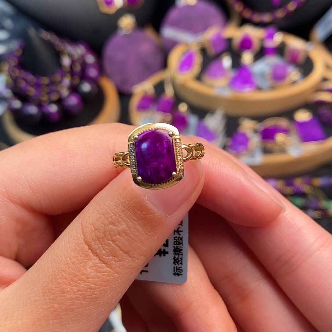 苏纪石（舒俱来）戒指18K金镶嵌