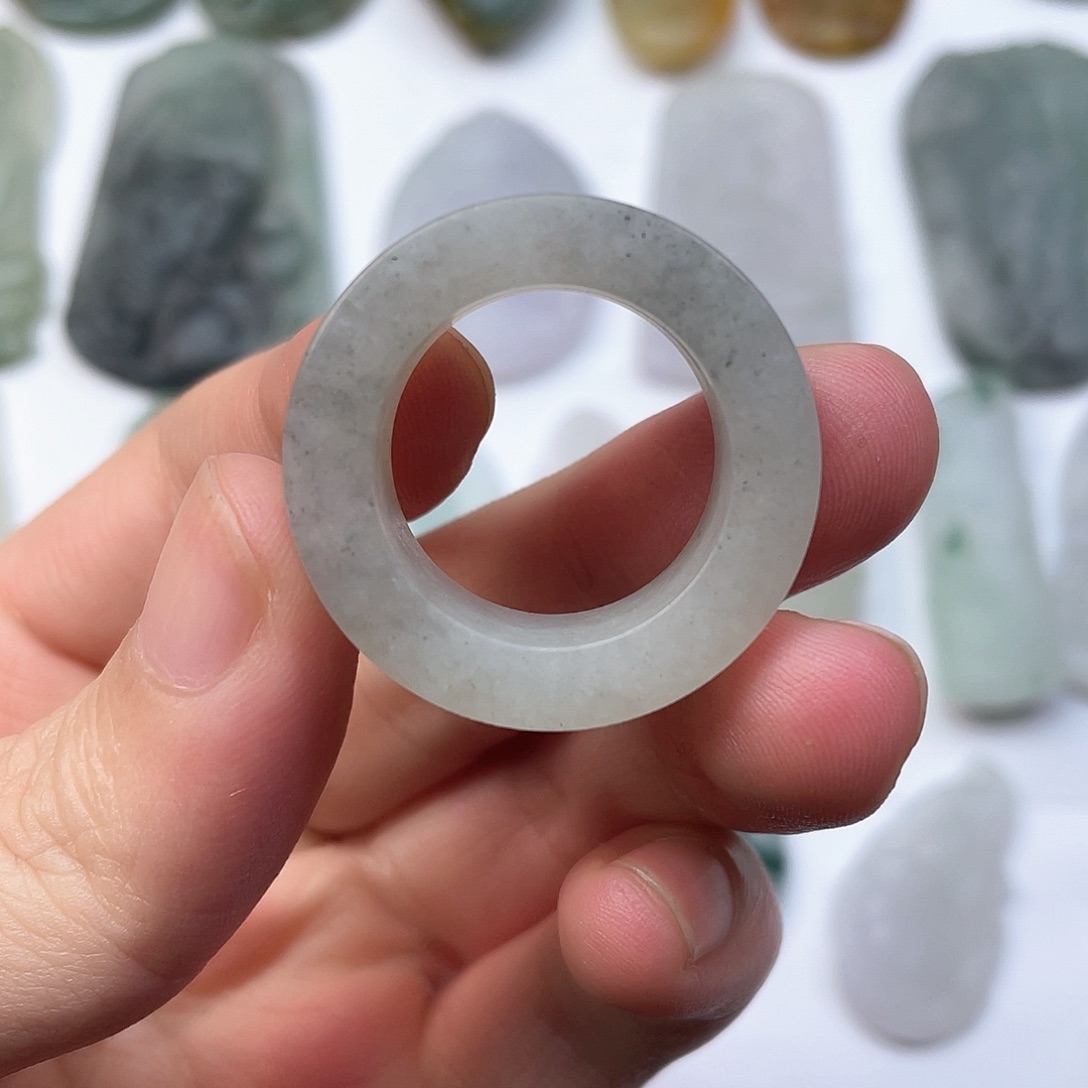 定制翡翠未镶嵌戒指