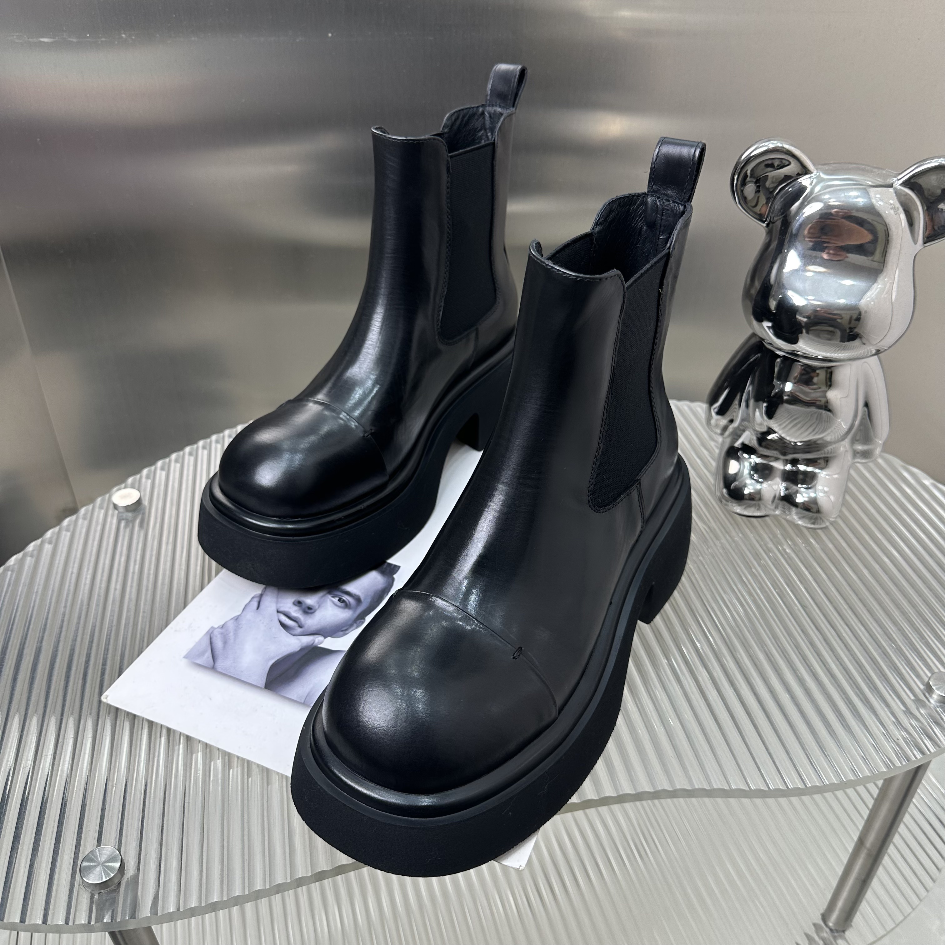 复古圆头切尔西靴女2025秋冬新款真皮增高厚底松紧短靴爆款时装靴