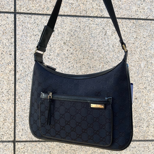 95新 GUCCI/古驰 黑花单肩包