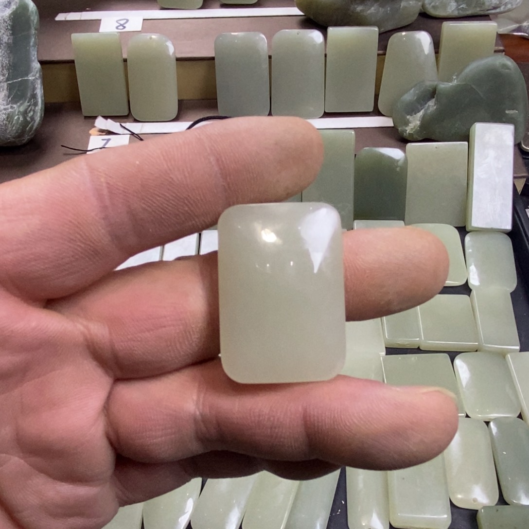 颈饰未镶嵌和田玉琴****2052