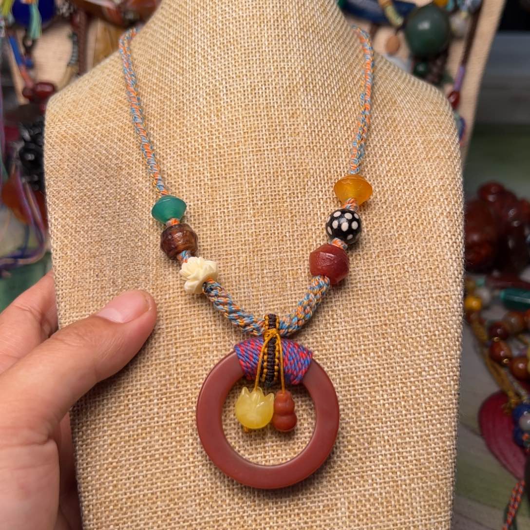 玛瑙/玉髓颈饰未镶嵌