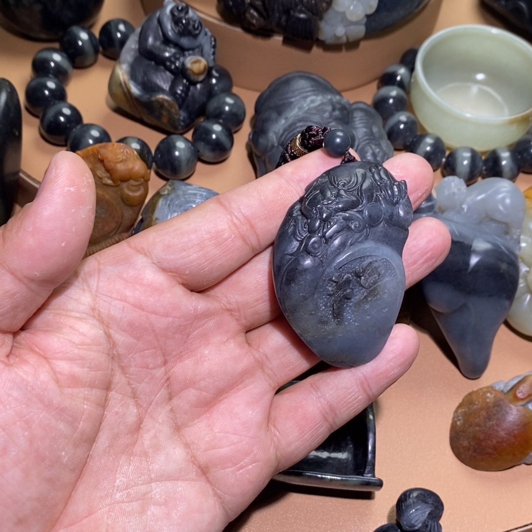 未镶嵌和田玉挂件