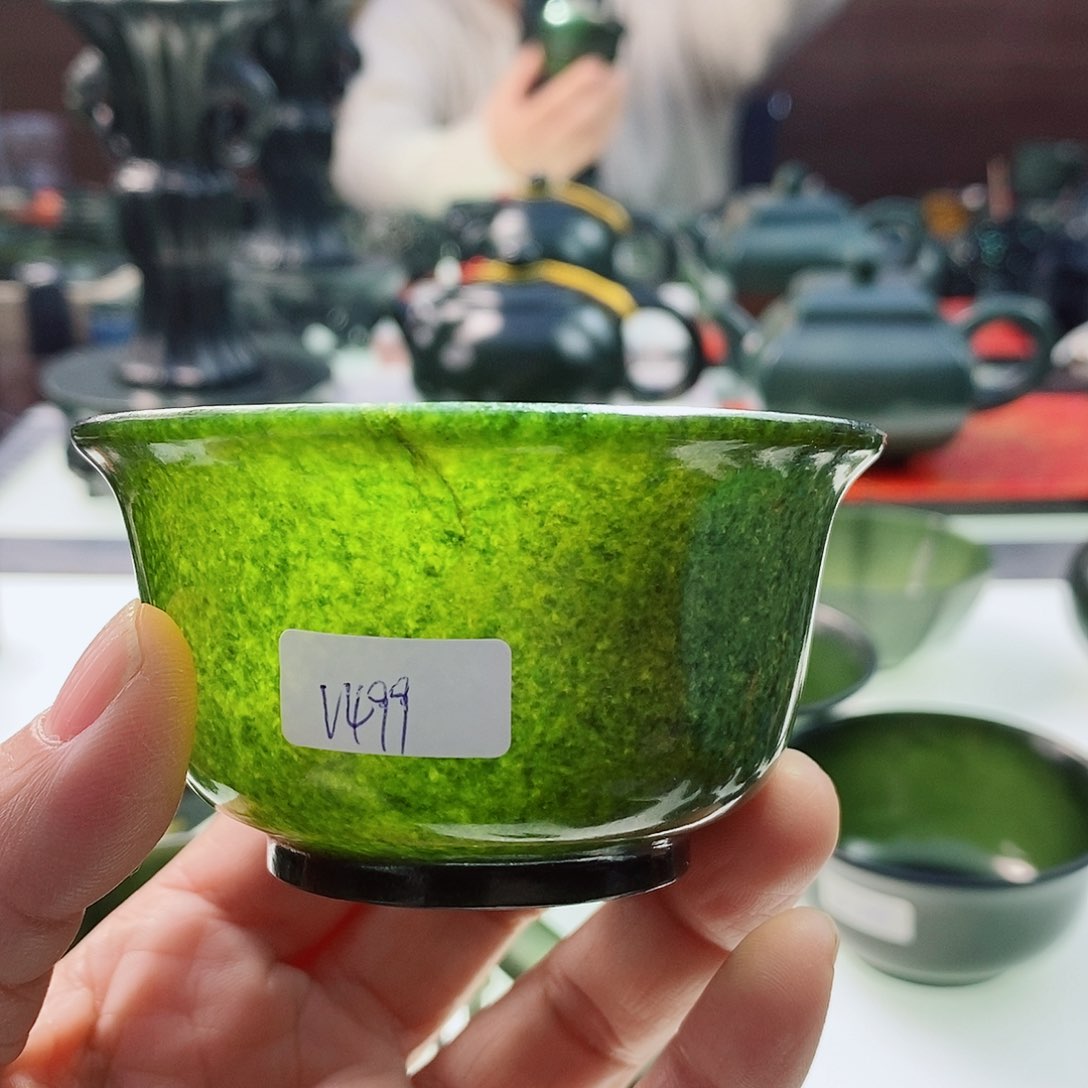 和田玉（青玉）摆件未镶嵌微瑕裂