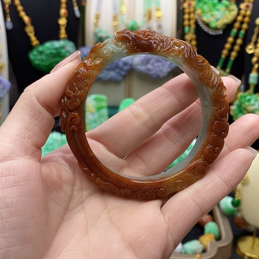 翡翠颈饰未镶嵌天然