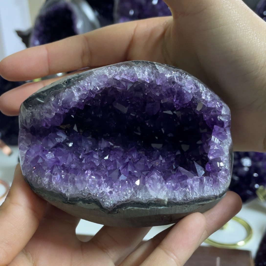 紫晶大型摆件（非配饰）未镶嵌