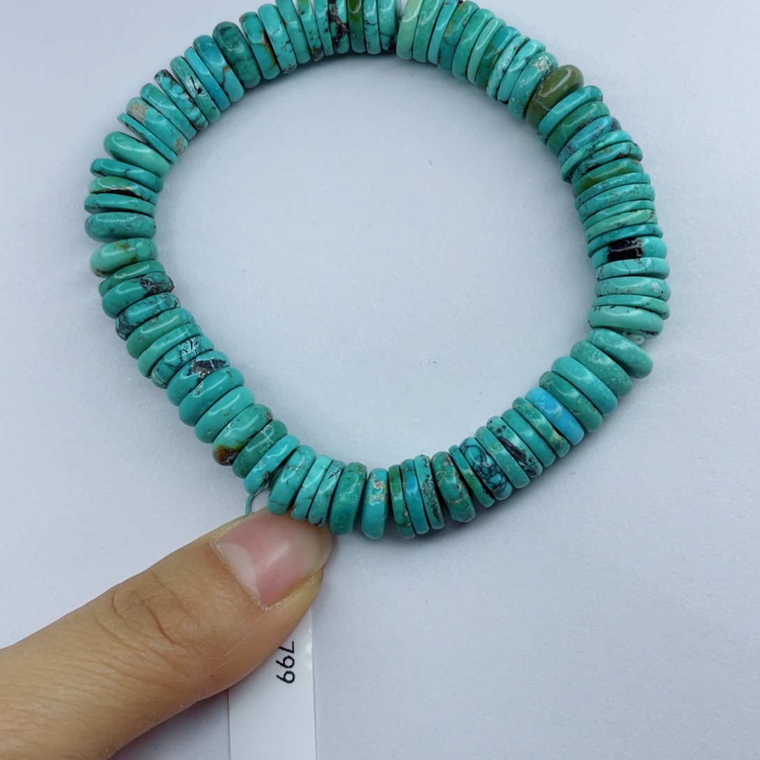 绿松石颈饰未镶嵌