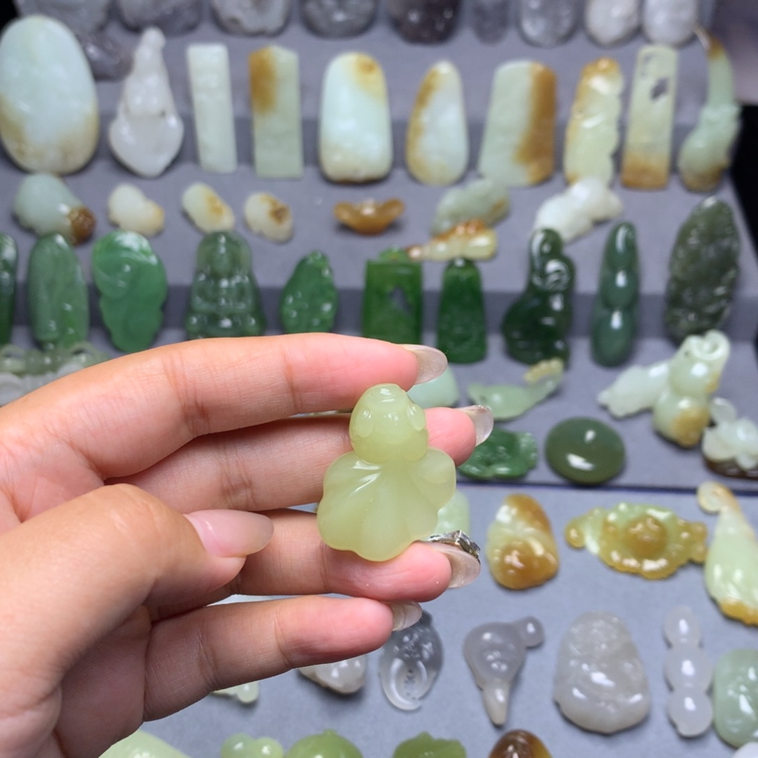 未镶嵌和田玉挂件