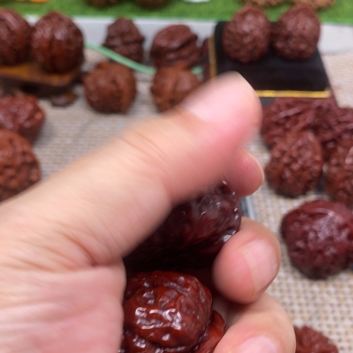 低***┌文玩核桃把件蛤蟆