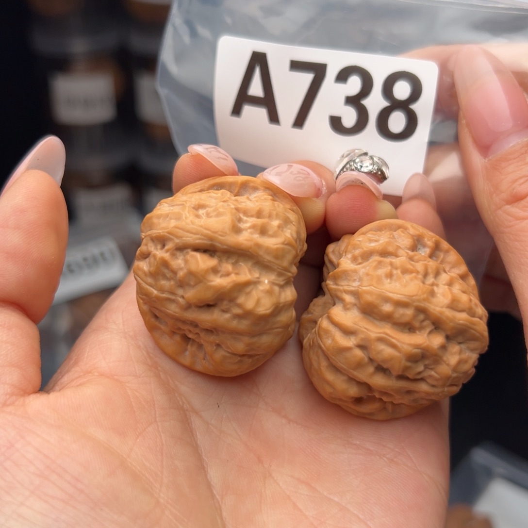 文玩核桃吊坠蛤蟆头38+