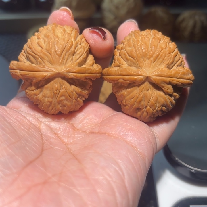 A***d把件文玩核桃41无修闷白