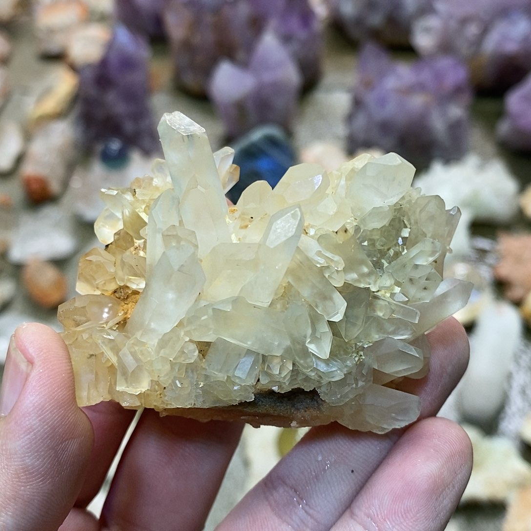 未镶嵌珠宝半成品水晶