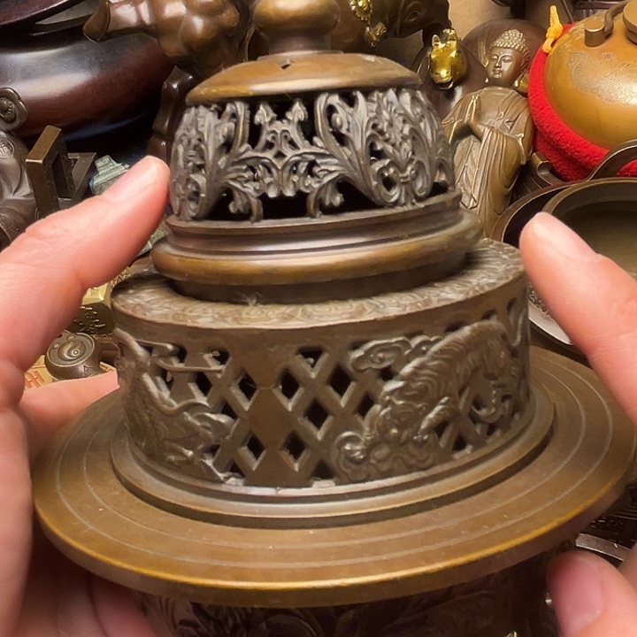 精美铜器批发档口