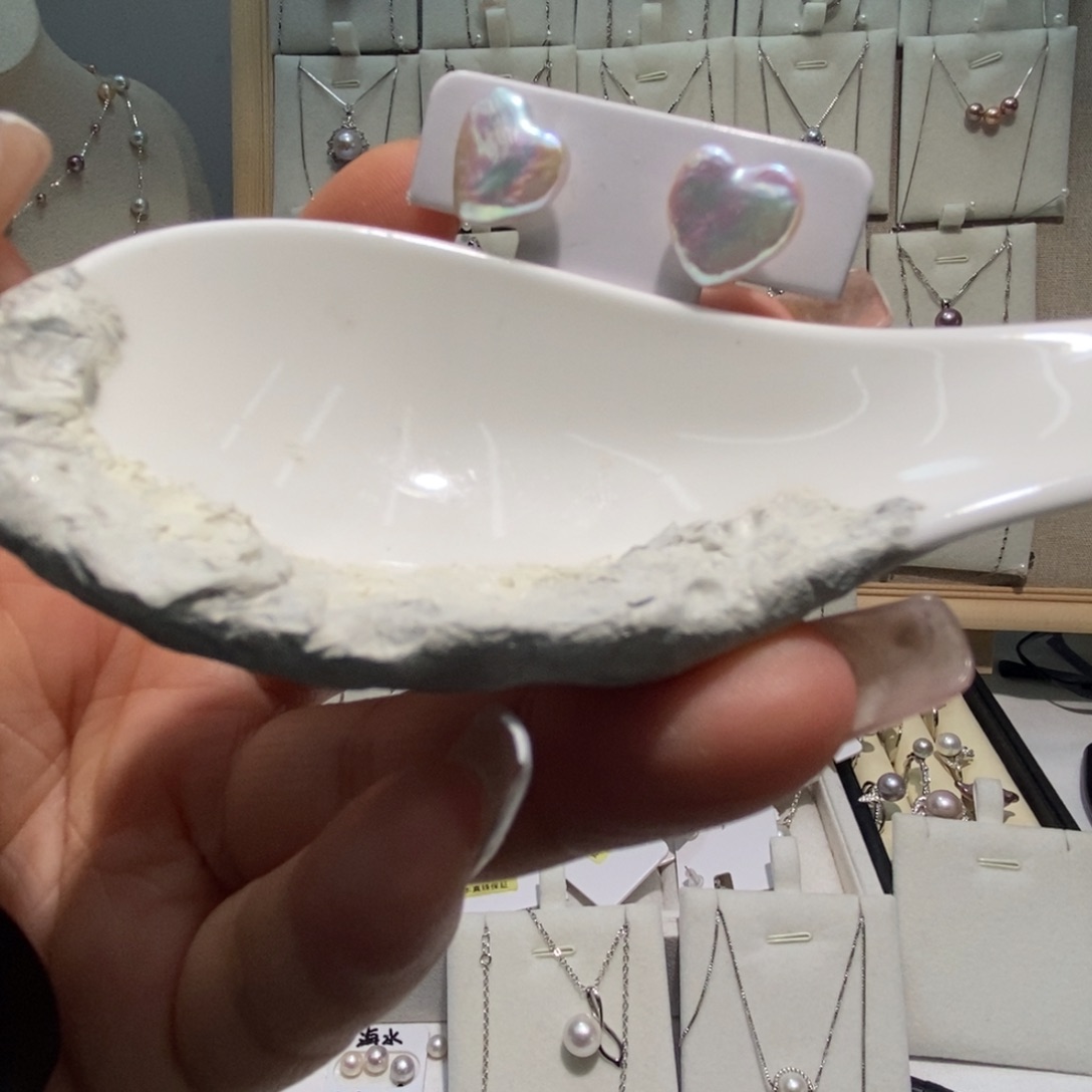 无非金属极光炫彩爱心耳钉