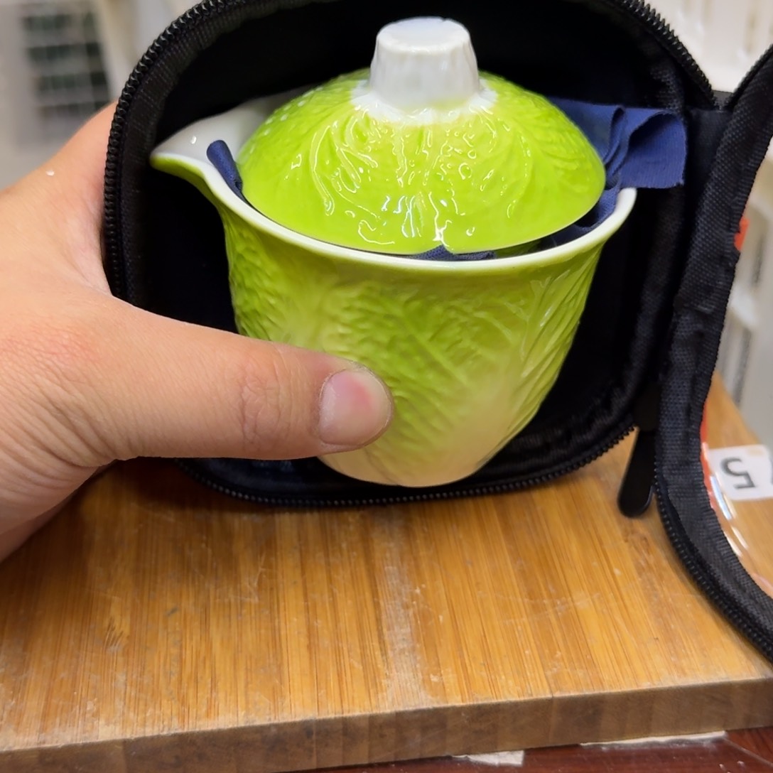 微瑕疵介意勿拍陶瓷器皿A036