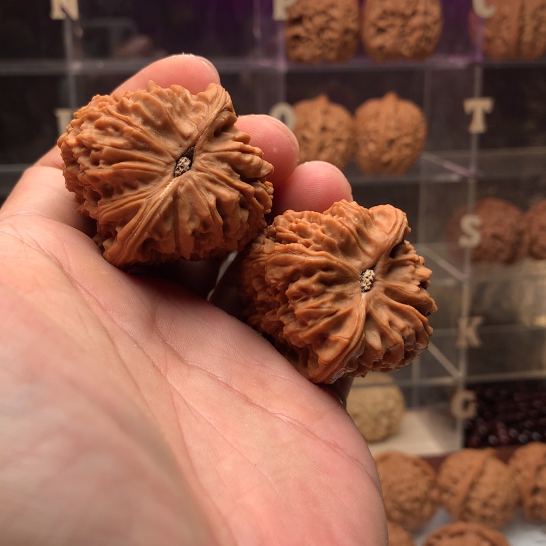 閒***楽文玩核桃吊坠南疆石666888