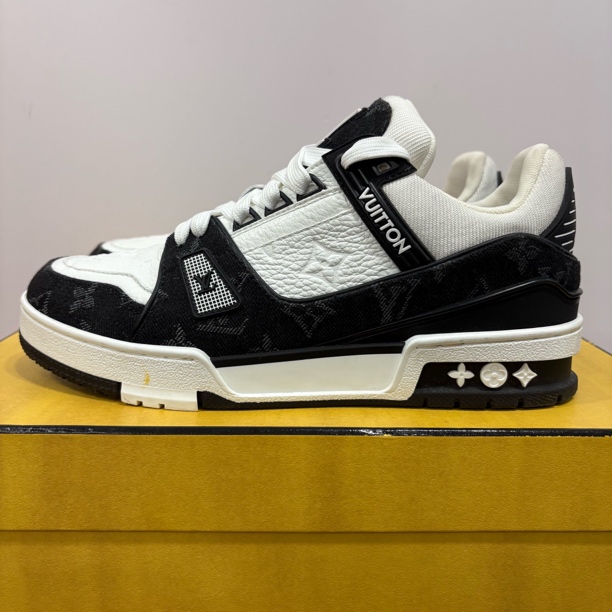99新 LouisVuitton/路易威登 38.5码LV黑白牛仔运动板鞋