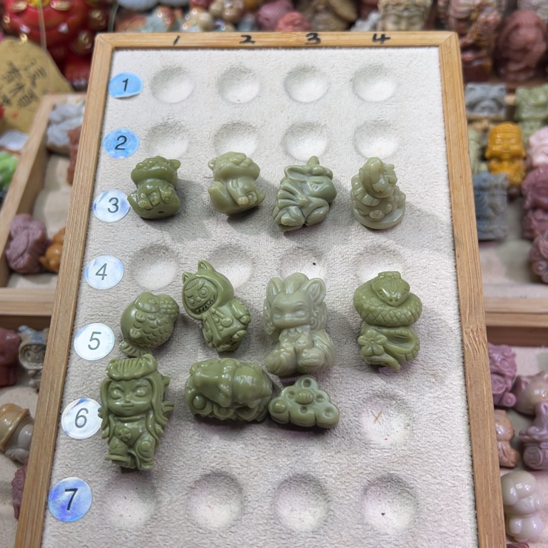 尛***）石英质玉未镶嵌珠宝半成品