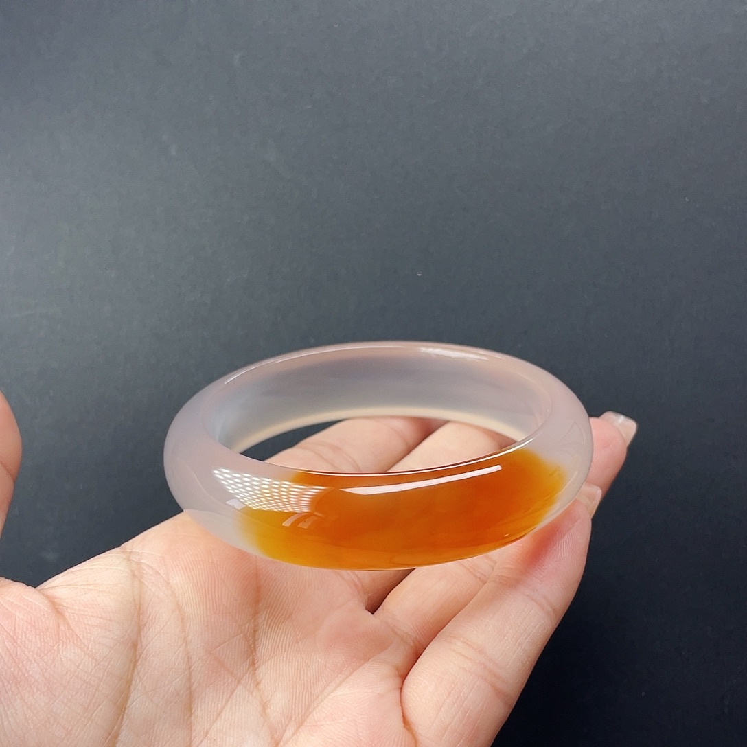 玛瑙/玉髓手镯未镶嵌B****.