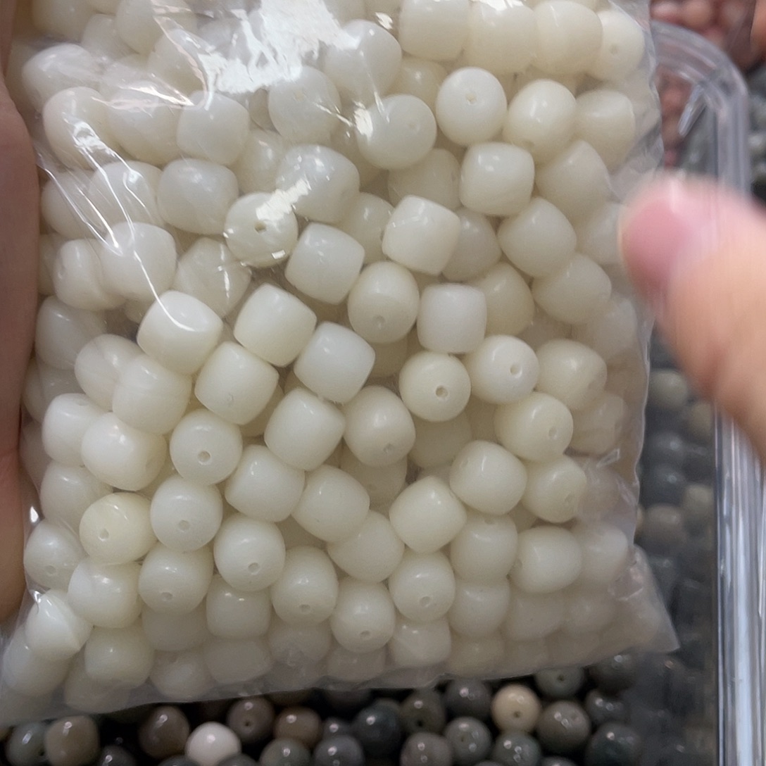 白玉菩提吊坠z 10mm/70颗/微瑕不售后