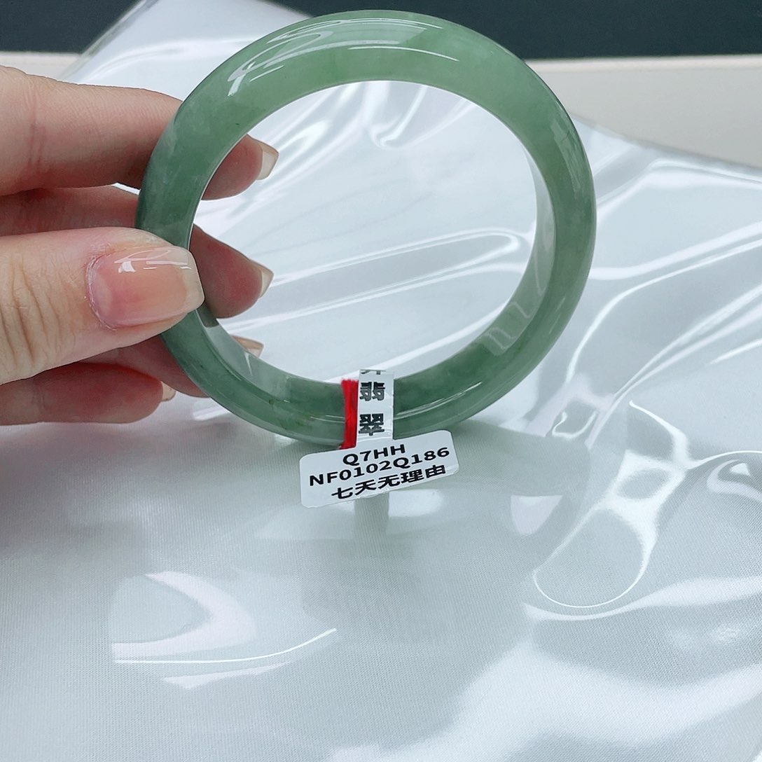 翡翠手镯未镶嵌正58.7