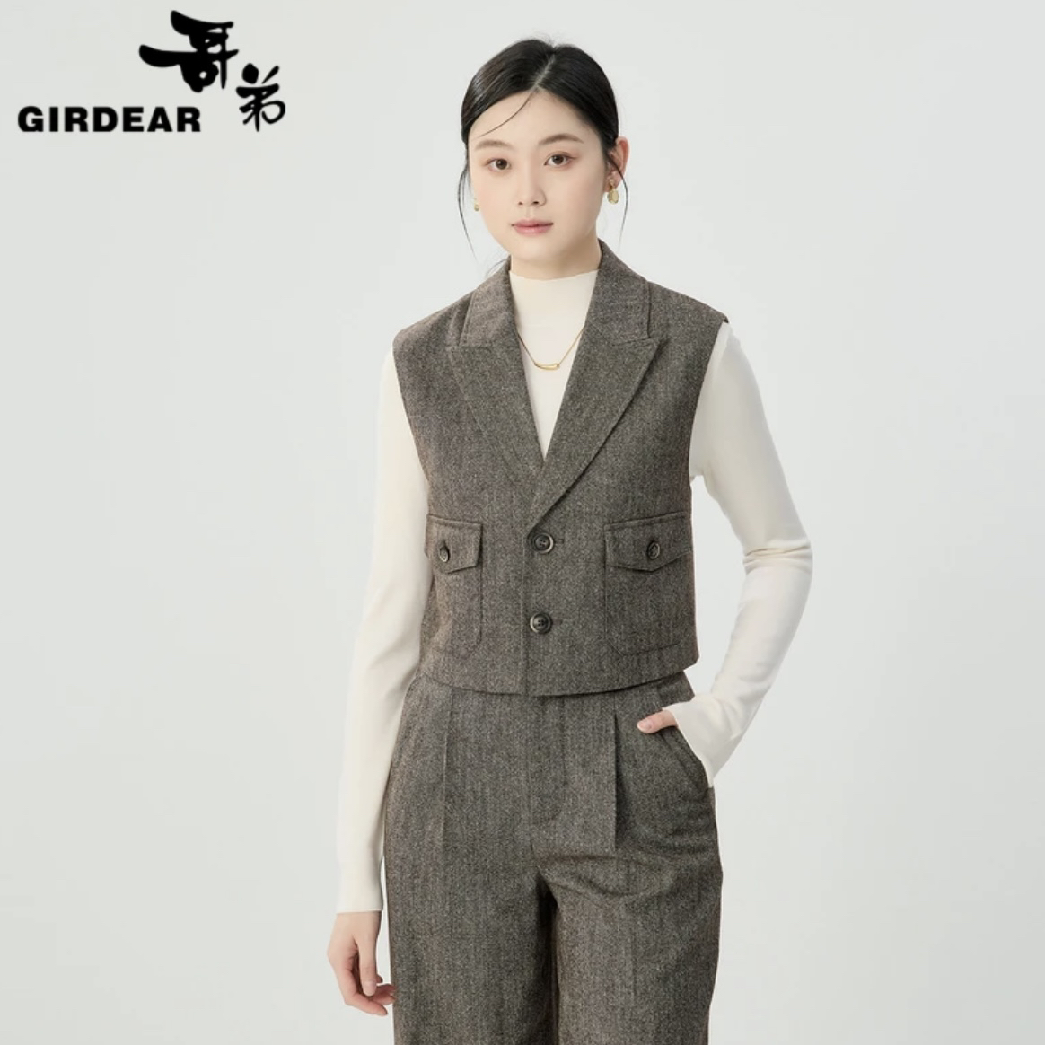 GIRDEAR/哥弟短款气质时尚翻领双口袋老钱风无袖哥弟女装1400748