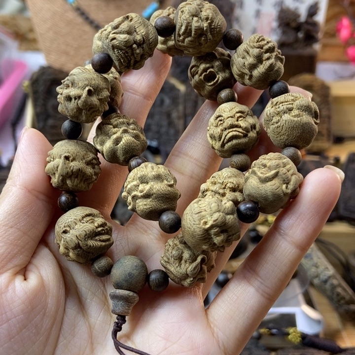 木地**人达拉干十八罗汉手持