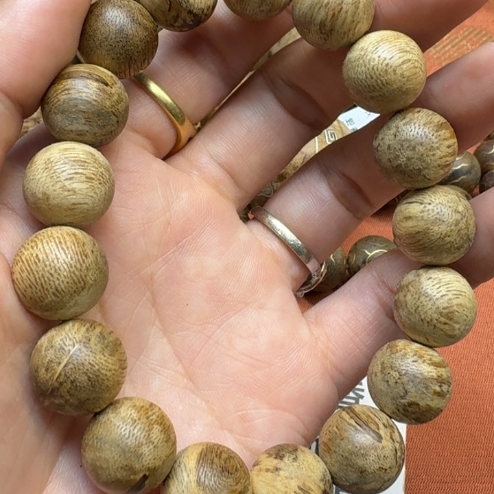 大叶紫檀（黑酸枝木类）