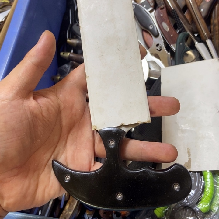 选***8户外多功能工具小刀