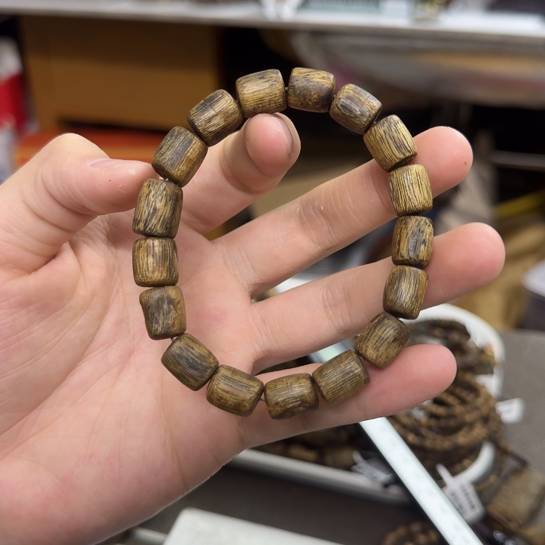 沉香木手串白棋桶珠单圈 1.1-10 克多样性发一