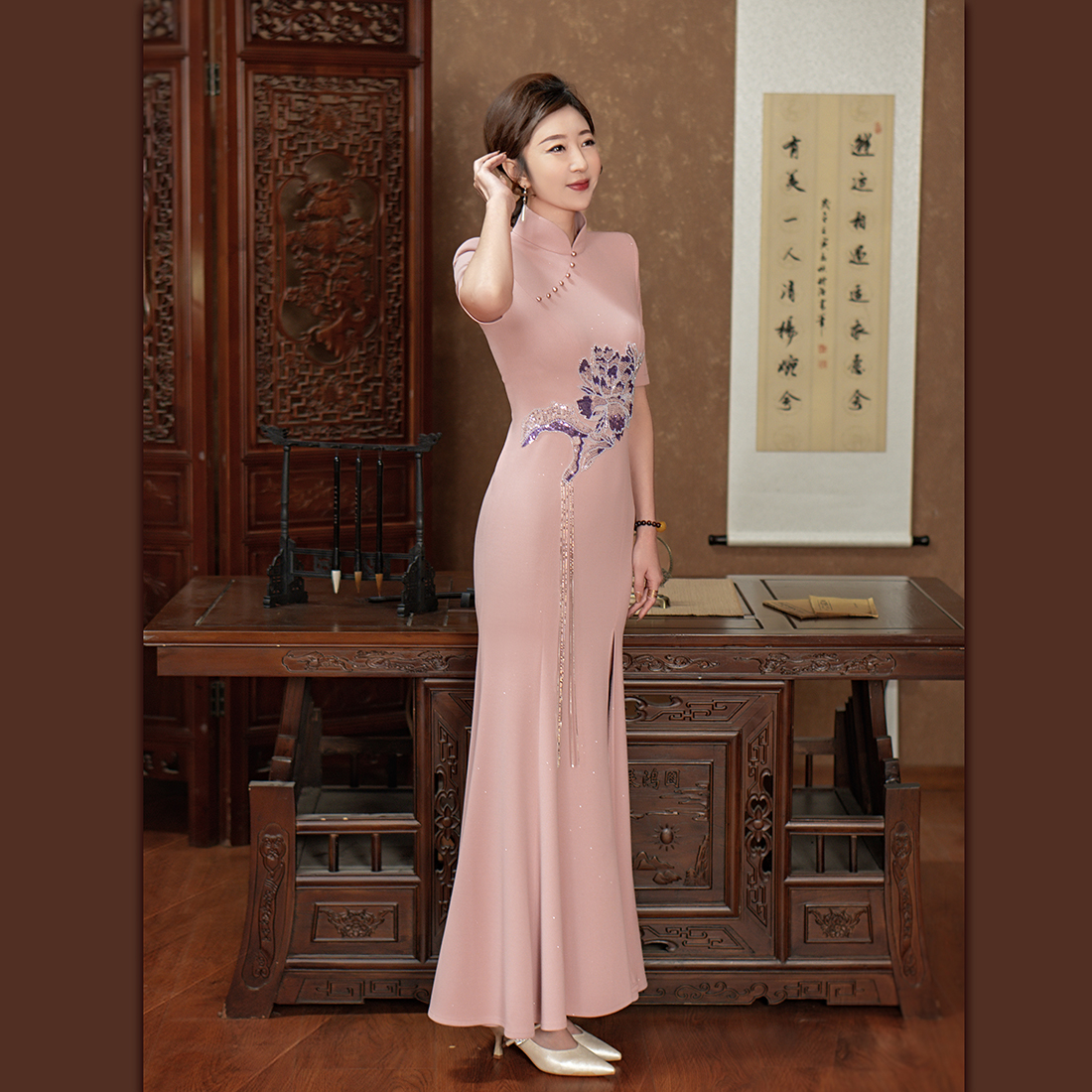 烟霞缀玉  -（隆佳秀走秀旗袍112061）