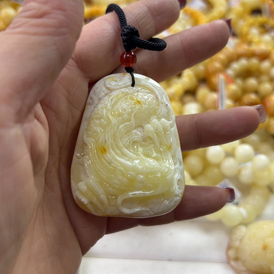 琥珀珠宝奇石未镶嵌