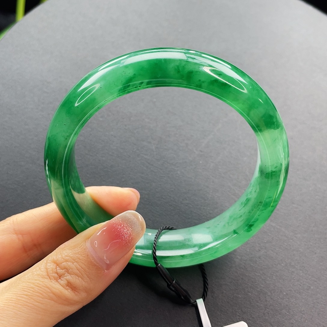 石英质玉手镯未镶嵌57佳