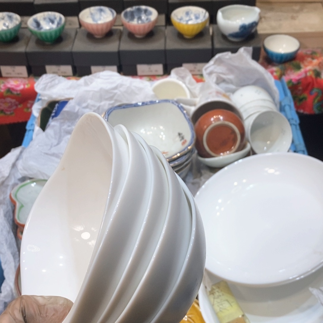 瓷片心**8几乎哈哈哈哈哈哈哈