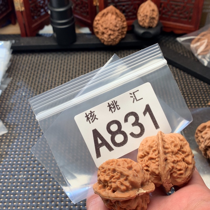 杜***克吊坠文玩核桃红莲