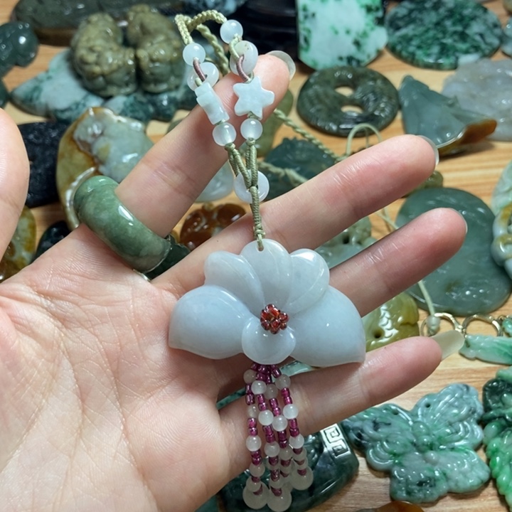 翡翠未镶嵌颈饰翡翠吊坠