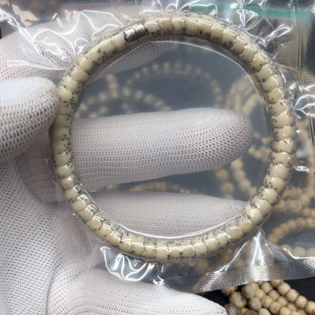 手串星月菩提7蛇结 石玉料 半壁留白 单圈