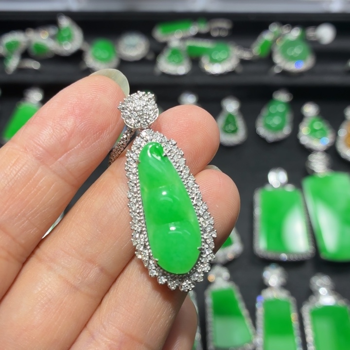 翡翠18K金镶嵌吊坠(不含链)翡翠