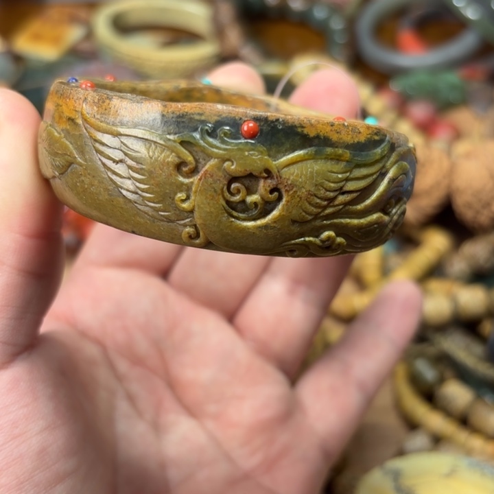 用***7岫岩河磨玉（透闪石质玉）未镶嵌颈饰