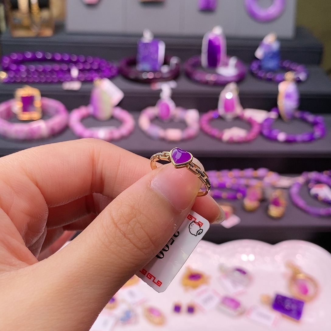 苏纪石（舒俱来）18K金镶嵌耳钉