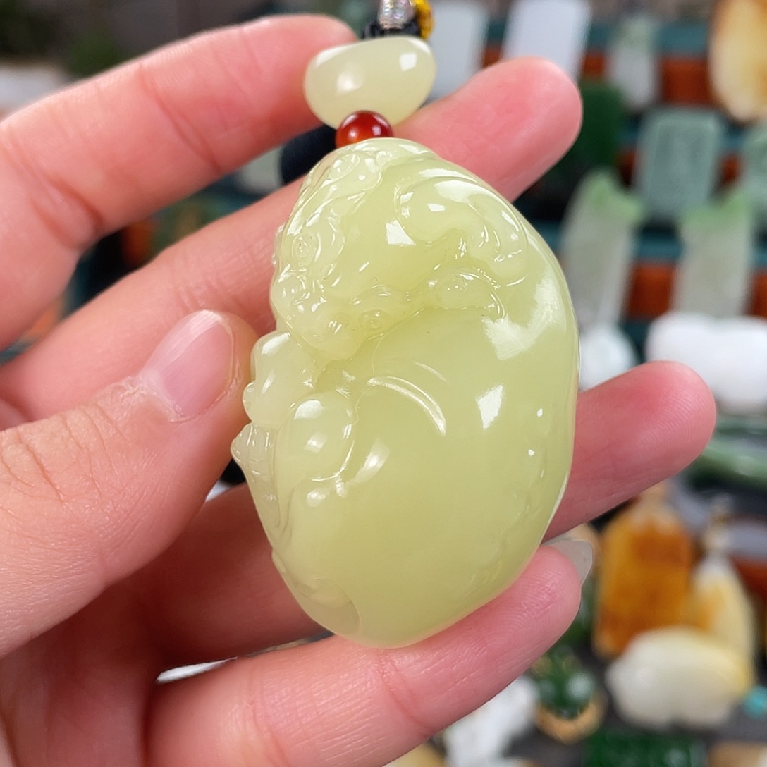 未镶嵌和田玉把件