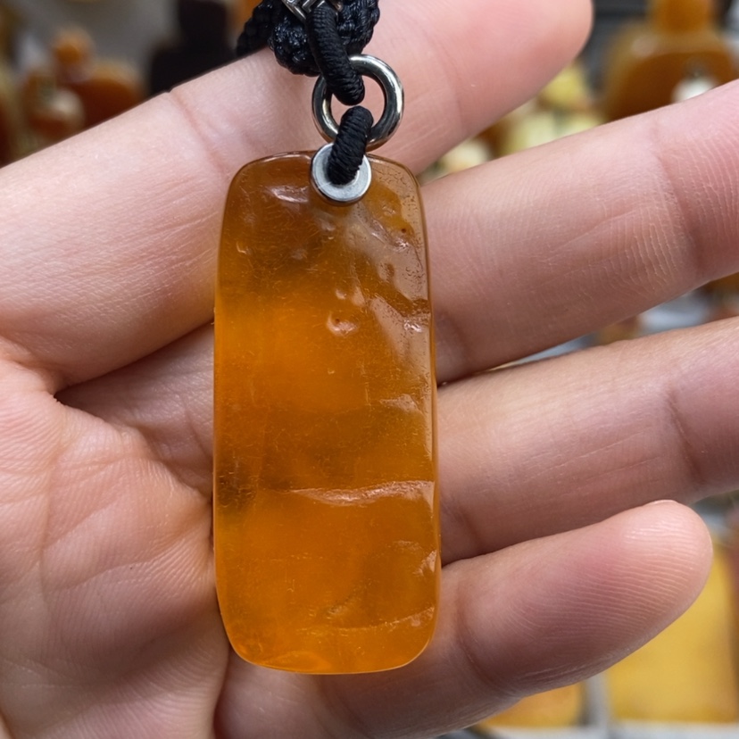 【闪购商品】琥珀颈饰未镶嵌