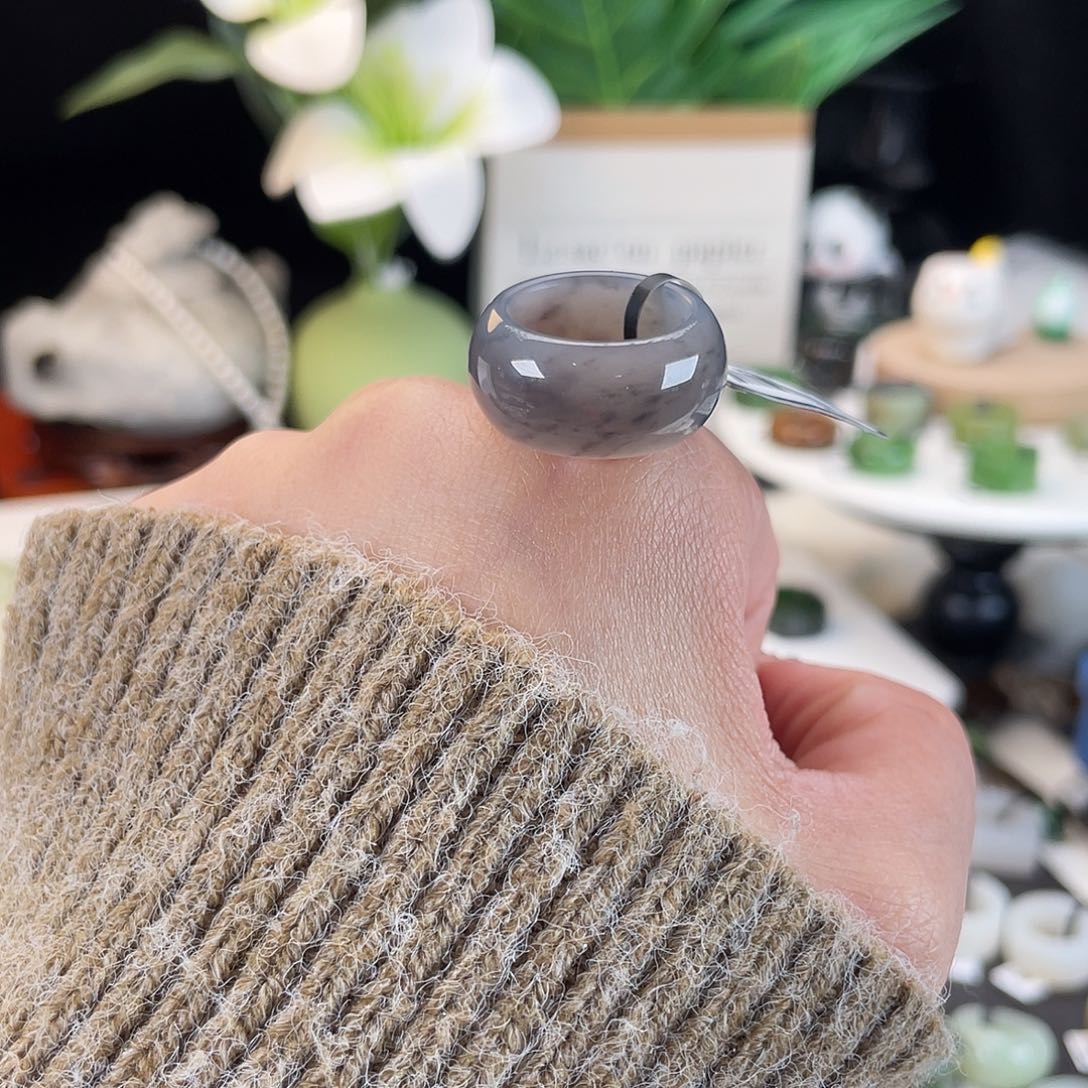 和田玉未镶嵌戒指E127烟紫轮胎16.1