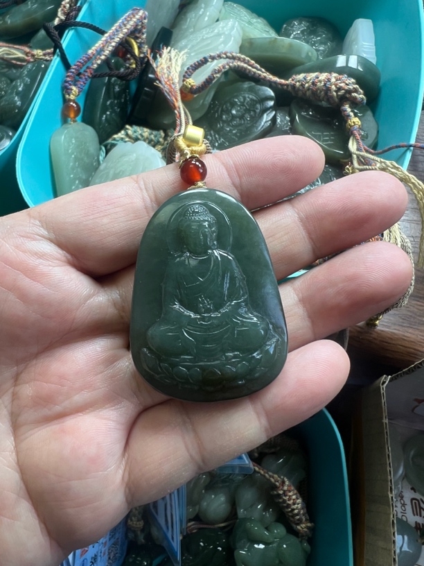 天然和田玉饰品时尚